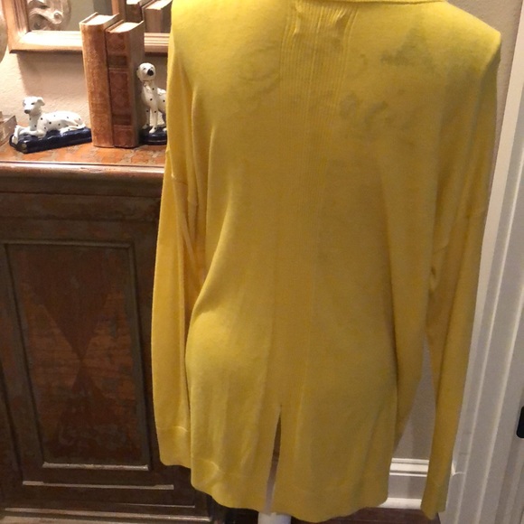 Sunshine Yellow Sweatet - Picture 4 of 7